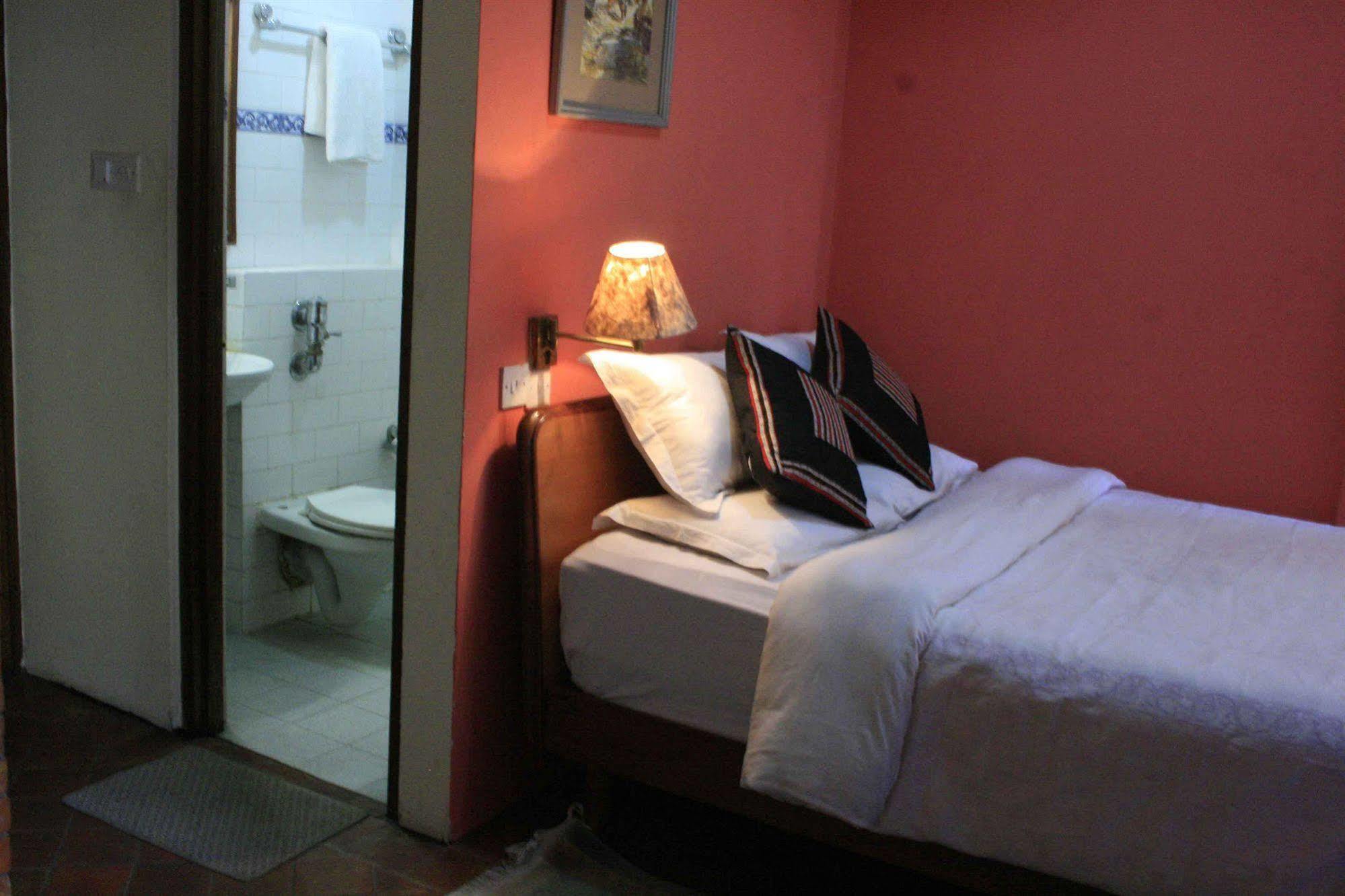 Heritage Home Hotel And Guest House Katmandou Extérieur photo